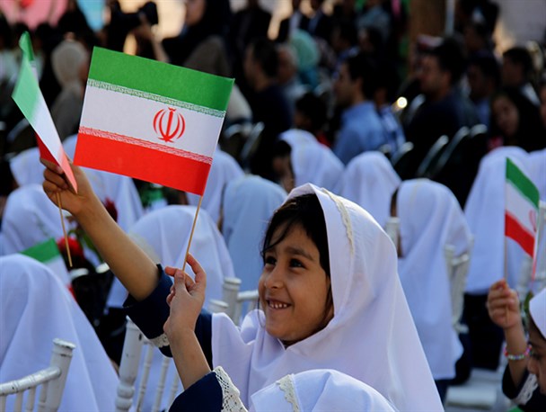 زنگ تحصیلی کلاس اولی ها در کرج نواخته شد/ تصاویر