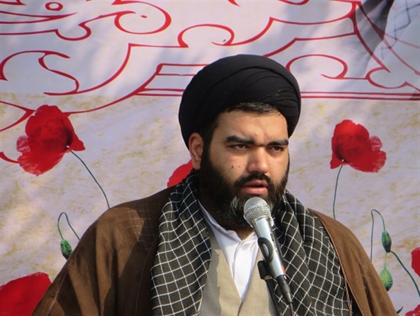 باید از مقاومت هشت ساله دفاع مقدس درس گرفت