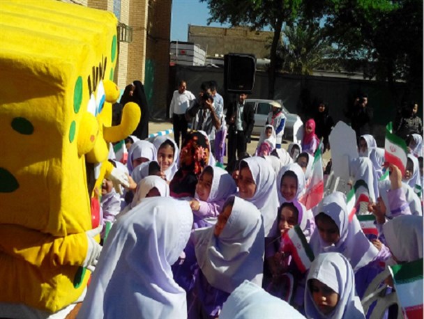 جشن شکوفه‌ها با حضور 3700 نوآموز در مدارس شهرستان کارون برگزار شد +تصاویر