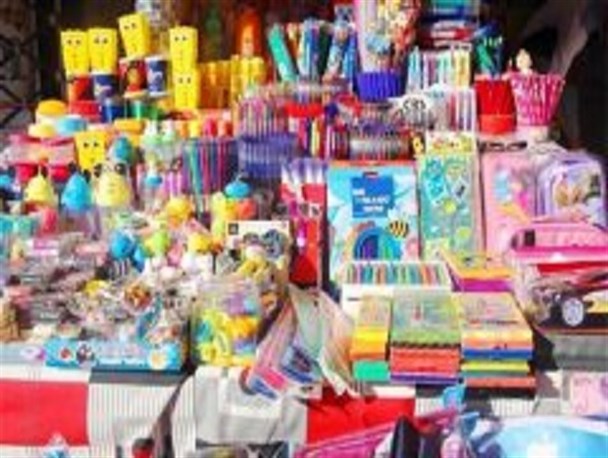نقش پررنگ معلمان مدارس در تشویق دانش آموزان به خرید نوشت افزار ایرانی