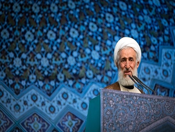 ملت در ایران انقلاب کرده و در سوریه دفاع می‌کنند/نهضت عاشورا امروز مرزها را درنوردیده است/سخنان ترامپ برگ ننگین دیگری برای آمریکا است