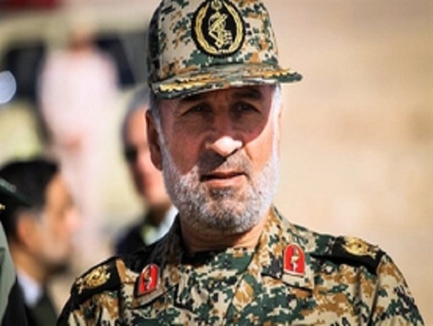 امروز برخی ها به توانمندی و استعداد داخلی بی اعتماد هستند