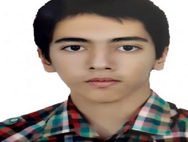 روزانه 12 ساعت درس می‌خواندم/از هیچ کتاب کمک آموزشی استفاده نکردم