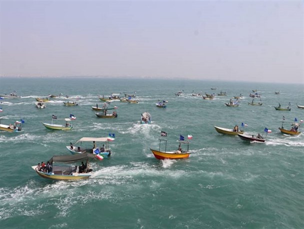 موج گسترده شناورهای بسیج دریایی در خلیج فارس/ پیام مقاومت به کل جهان مخابره شد+تصاویر