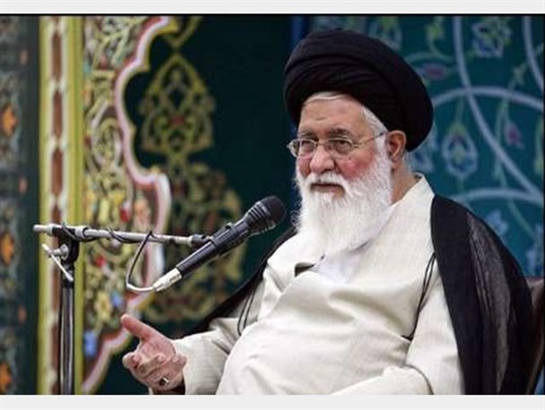 دشمن به دنبال ایجاد واکسن هراسی در جامعه است/ اقدامات بسیج جامع پزشکی مانع افزایش تلفات در پیک پنجم کرونا شد