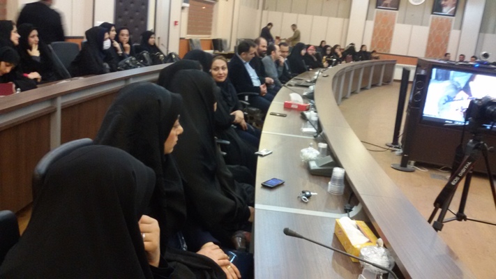  نشست فرزندان شاهد با مشاور استاندار مازندران در آمل برگزار شد