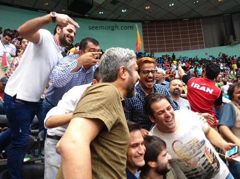 بازیگران مشهور سینما در ورزشگاه آزادی