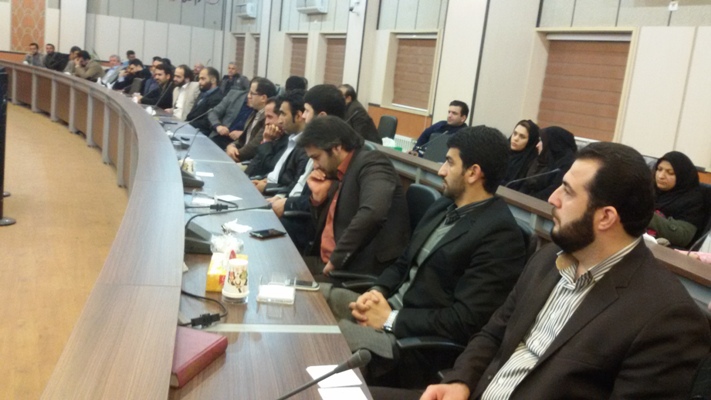  نشست فرزندان شاهد با مشاور استاندار مازندران در آمل برگزار شد
